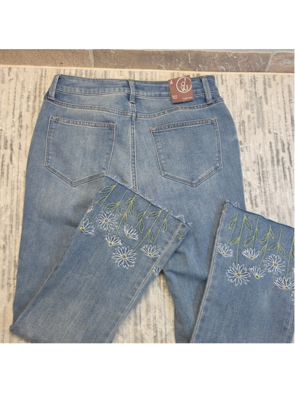 Driftwood Romy Flare Embroidered Jeans Women's Sz 4 & 8 NEW - Picture 7 of 11